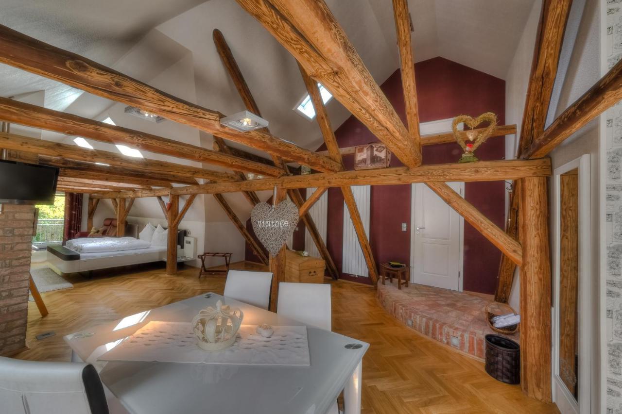 Hotel - Pension & Gaststaette "Alter Koenig" Hettstedt Bagian luar foto