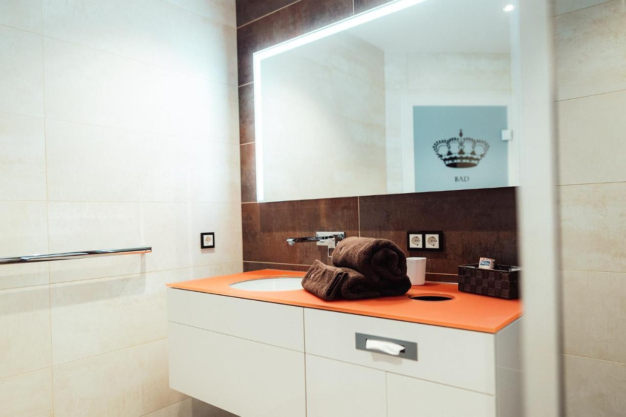 Hotel - Pension & Gaststaette "Alter Koenig" Hettstedt Bagian luar foto